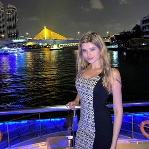 Meet your Posher, Jennifer